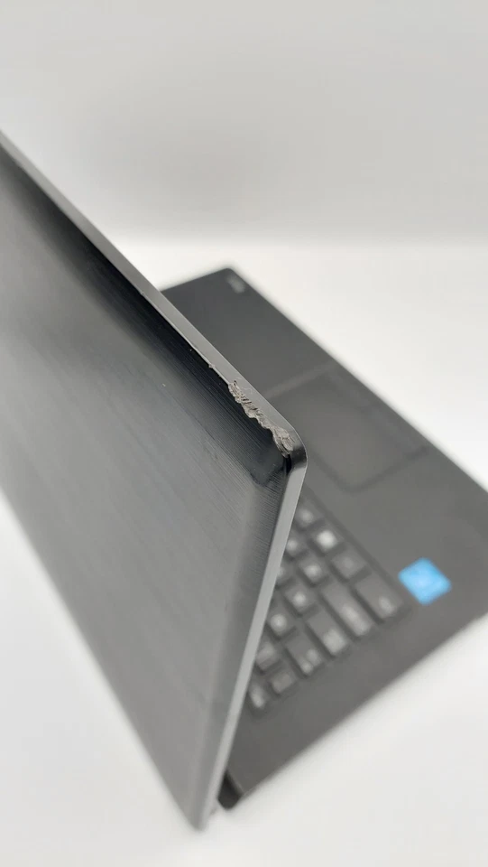 Toshiba Tecra C40-D Intel Celeron 1.8GHz 4GB RAM 128GB M.2 Windows 10 Edu PS481U Foto 4 de 4