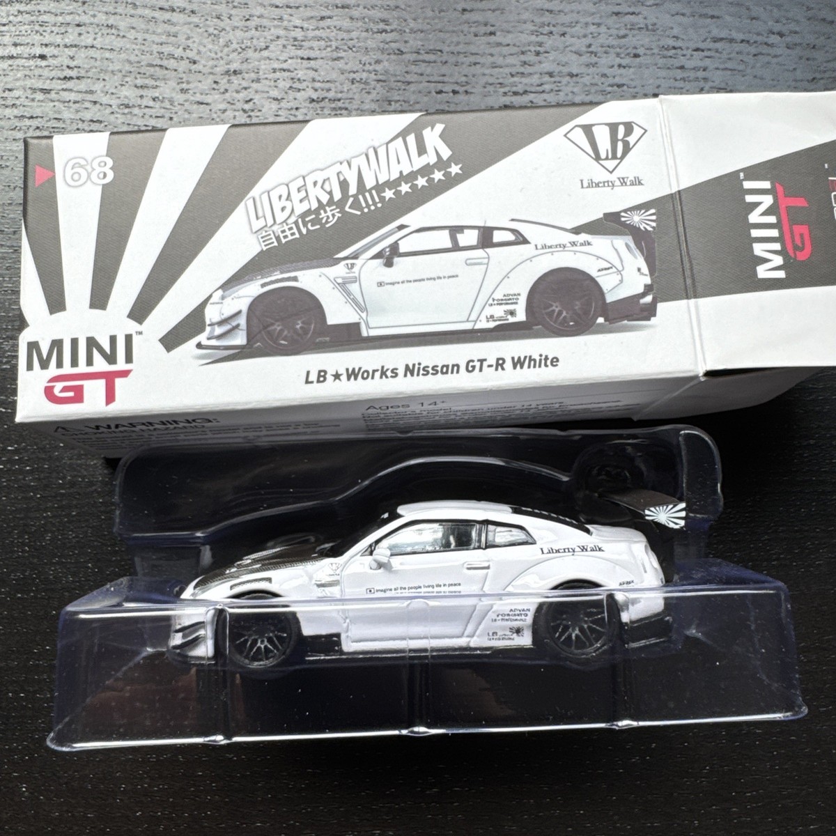 ミニカー MINIGT No 68 LB WORKS GTR White MINI GT 68 LB WORKS Nissan GT-R (R35) White Type 2, Rear