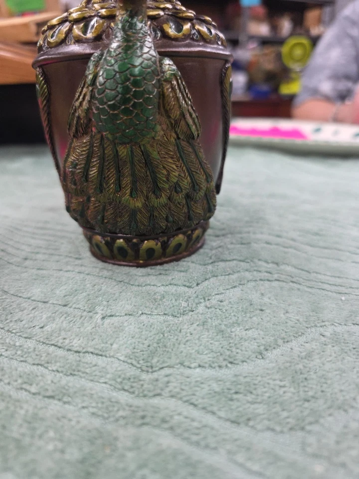 Dispensador de jabón de pavo real de resina Foto 4 de 4