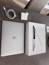 Apple MacBook Pro 15.4in 2017 i7 2.8GHz 16GB 256GB SSD Touch Bar Silver