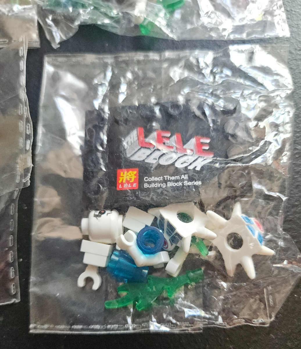 NINJAGO. LELE BLOCKS, LEGO OFF BRAND BOOTLEG KNOCKOFF. SEALED MINI