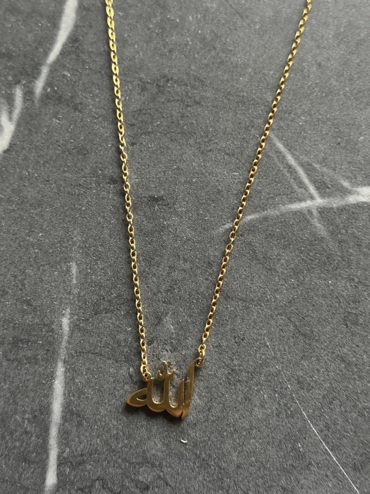 Allah Necklace 925 Gold Plated Islamic Arabic Calligraphy Pendant Muslim Gift  - Image 4 of 4