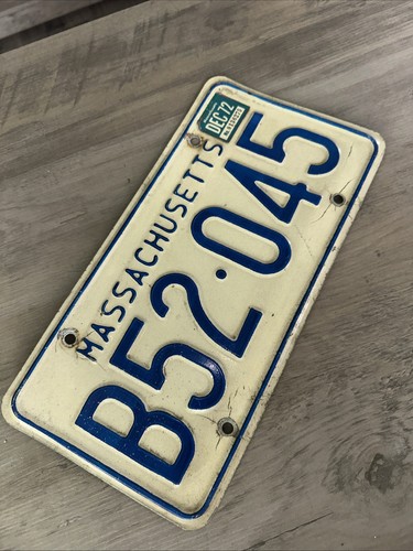 1972 Massachusetts License Plate #B52.045 MA MASS