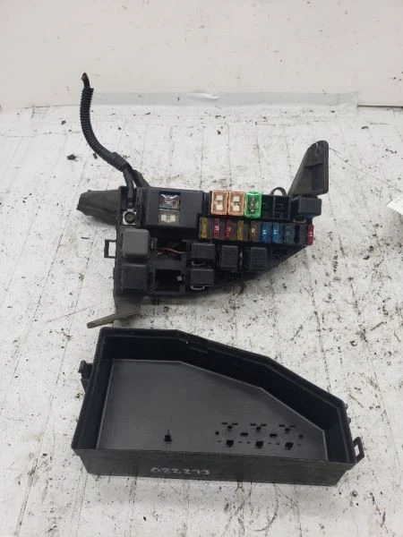 Motor caja de fusibles Storm 1993 704424 Foto 2 de 4