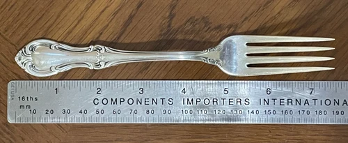 INTERNATIONAL JOAN OF ARC  STERLING FORK 49g ea