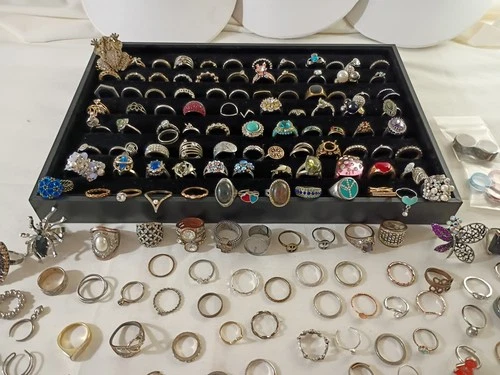 Huge 180 Pc Costume Jewelry Ring Lot Silver & Gold Tone Vintage To Now Mixed Szs