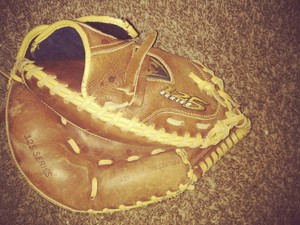 louisville slugger 125 series catchers mitt