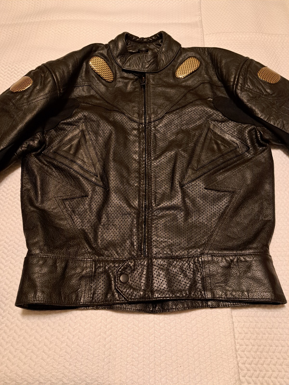 Picture 1 of 20