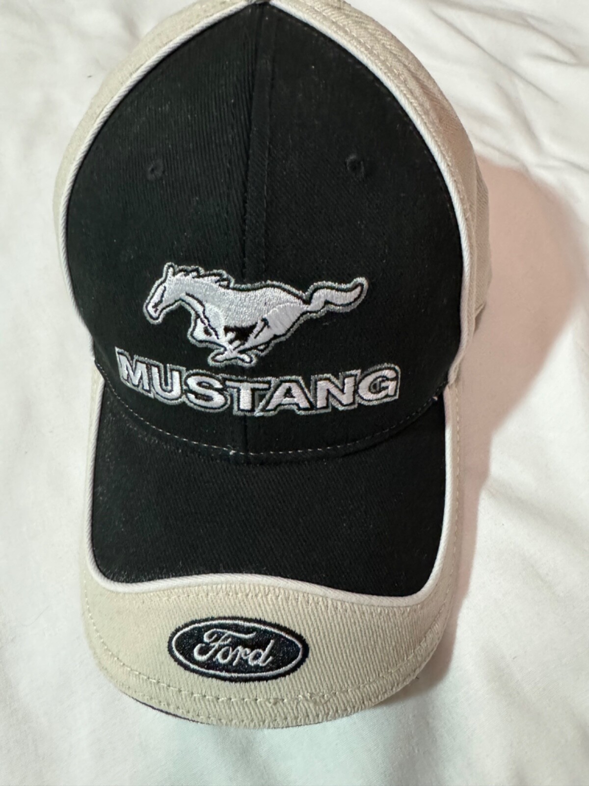 PONY Cappello cappello marrone chiaro nero Ford Mustang con licenza