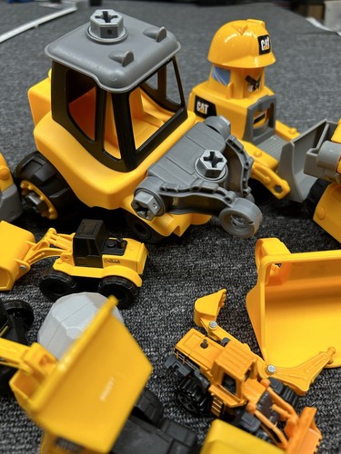 CAT Plastic Toy Truck Bundle Bulk Lot Diggers Dump Truck Etc - Picture 4 of 15