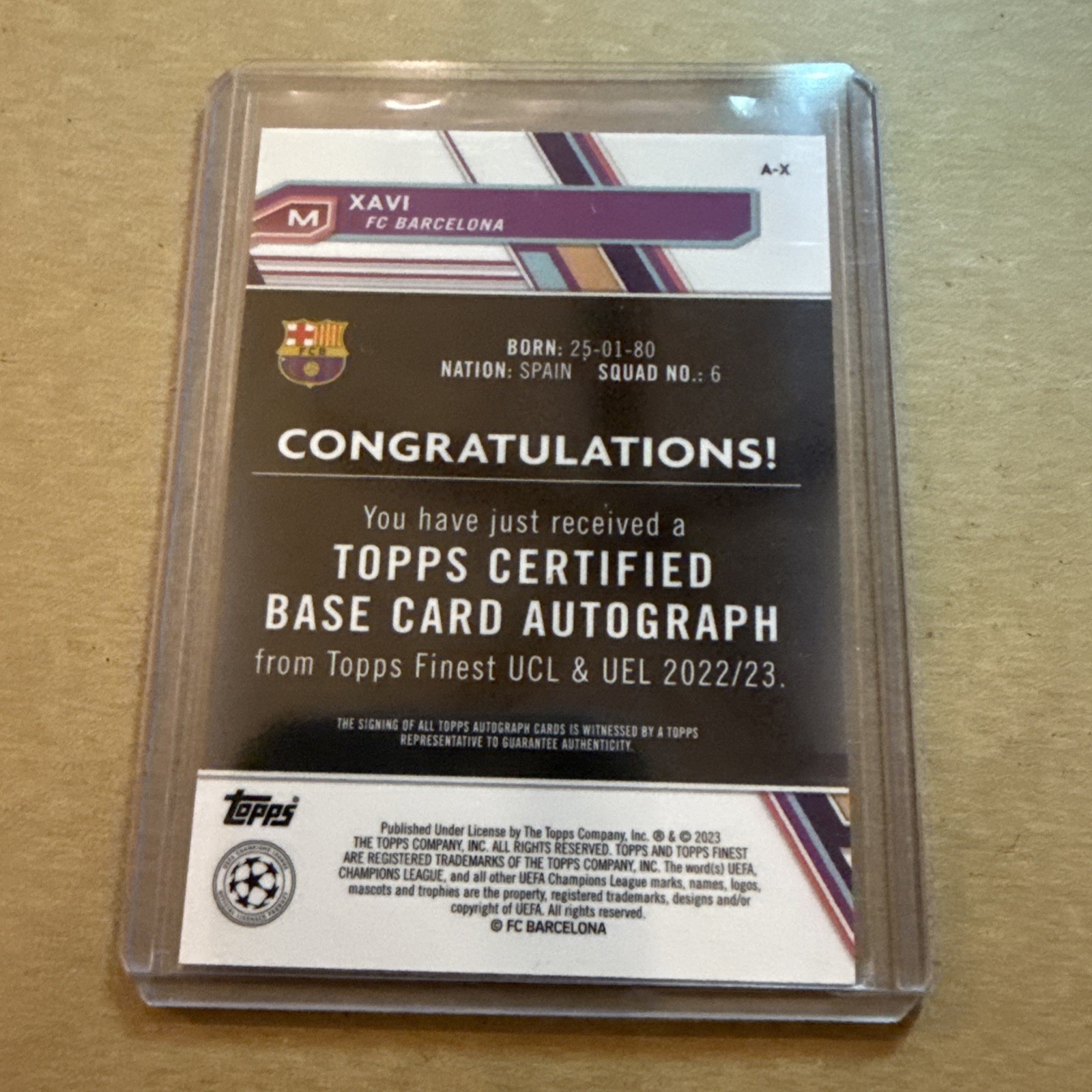 2022/23 Topps Finest UEFA Xavi #17/25 Orange Wave Refractor Auto #A-X Barcelona view 2