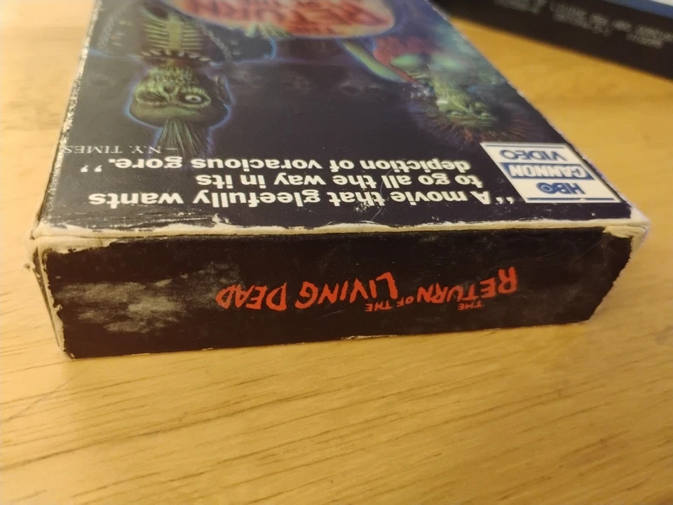 The Return of the Living Dead 1984 VHS HBO Home Video Foto 3 de 4