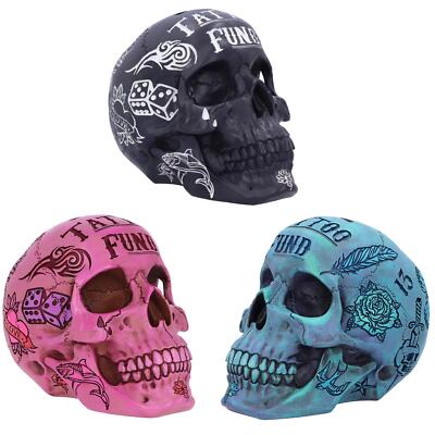 Nemesis Now Totenkopf Form Tattoo Fund Sparschwein Spardose Gothic Wohndeko Geschenk