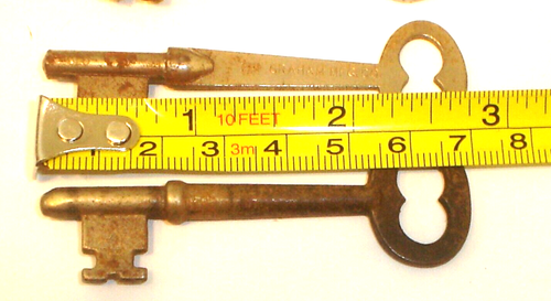 Antique / Vintage Lot of 17 Solid Barrel Skeleton Keys for Door Locks - Picture 13 of 13