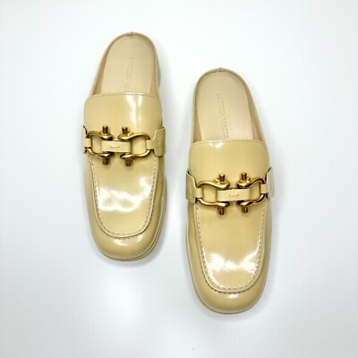 サンダル・ミュール Bottega Veneta Monsieur Shiny Leather Mule Loafers Bottega Veneta Monsieur 40/US 10 Loafers Beige Patent