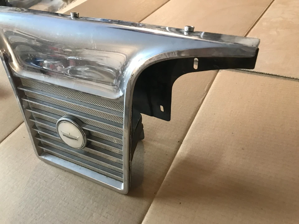 1965-1966 Ford Galaxie 500,XL трансформируемый заднее сиденье молдинг/динамик решетка - Изображение 3 из 4