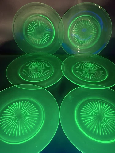 Antique Green Depression Salad Plate Uranium Vaseline Starburst 8.75"