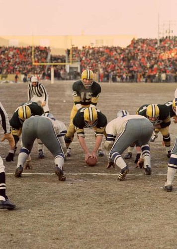 Poster - Bart Starr at the Goal Line Vintage Football Photo, 2 Sizes - Imagekind - Picture 1 of 14
