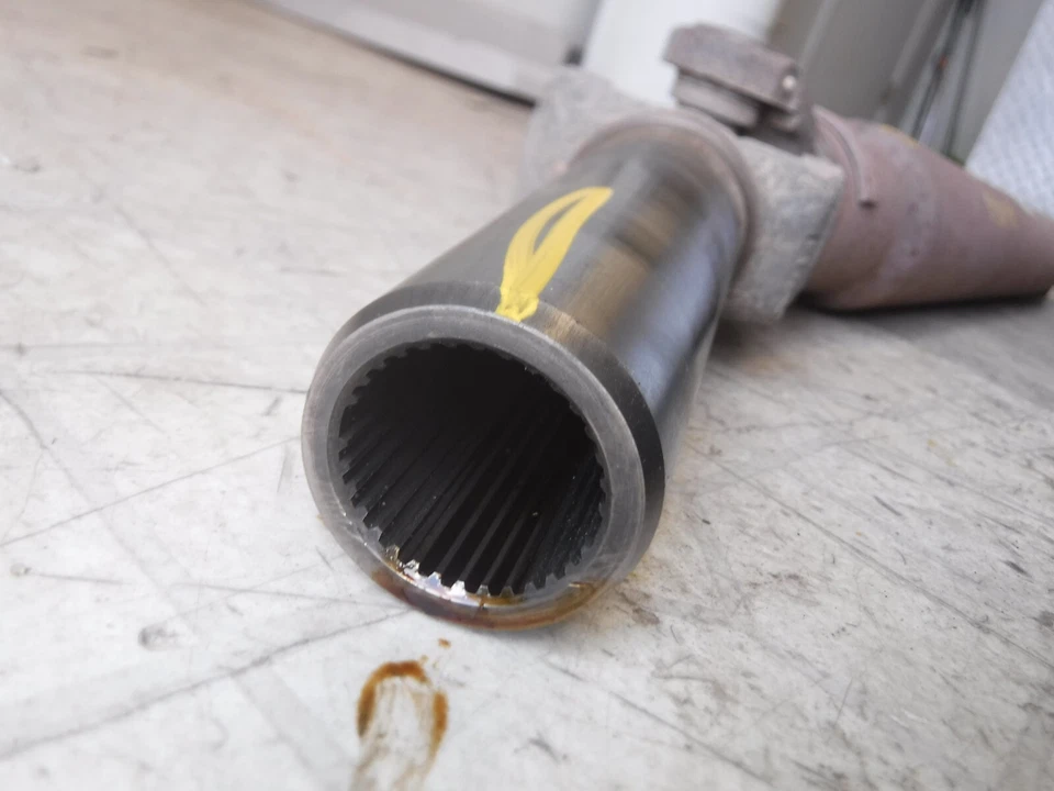 06 2006 Cadillac Escalade Chevy Tahoe GMC Yukon 4x4 OEM Rear Drive Shaft Foto 3 de 4