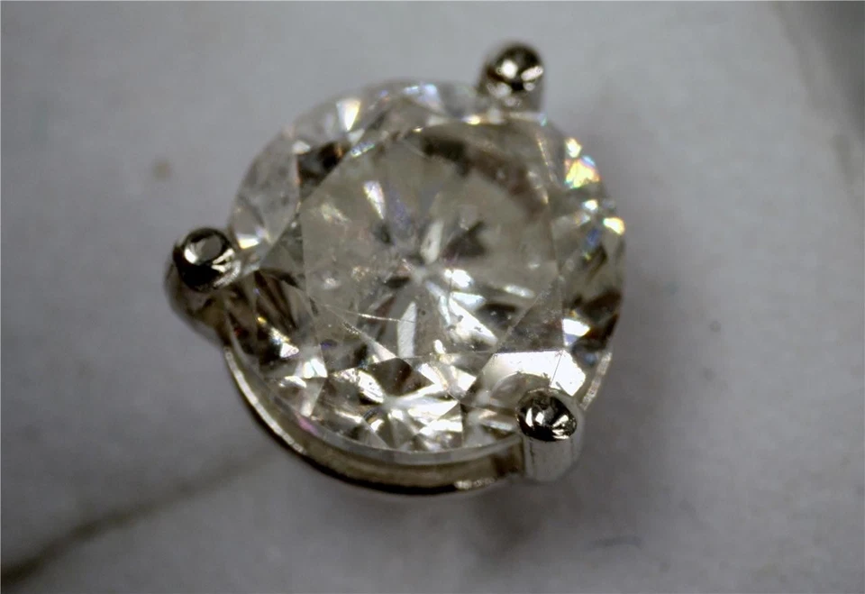 NUEVO CERTIFICADO GIA .48 QUILATES. PENDIENTE ÚNICO PLATINO REDONDO DIAMANTE NATURAL Foto 2 de 3