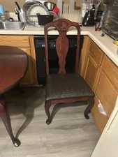 Table Chairs And Extra Leaf Cherry Wood. 