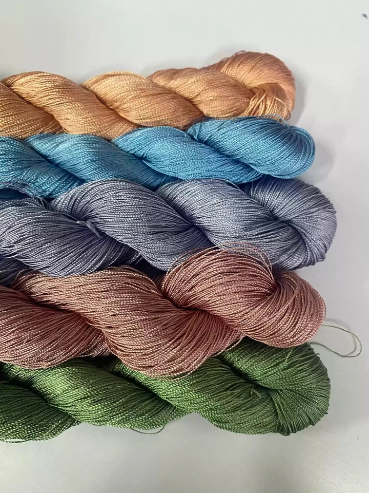 24silk Tight twisted water ripple mulberry silk,hand-dyed embroidery silk thread - Image 2 of 4