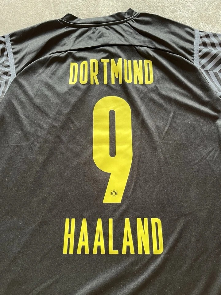 Erling Haaland #9 / Borussia Dortmund - 2021/22 Away Football