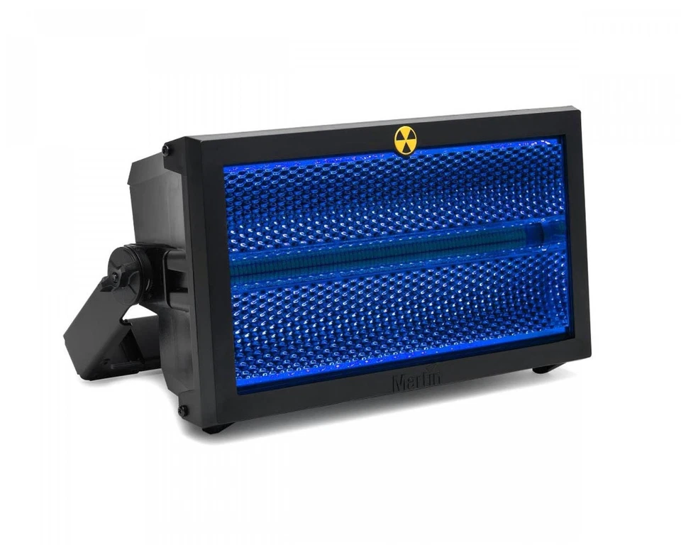 Martin Atomic 3000 LED High Power Strobe 3000W - Image 2 of 4