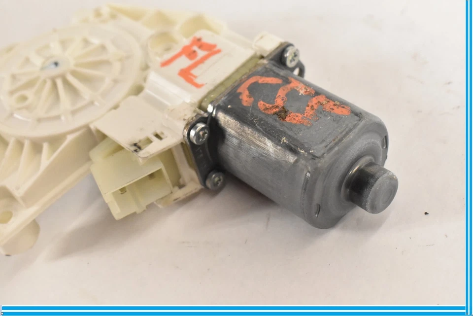 MERCEDES GL450 X166 FRONT LEFT DRIVER DOOR WINDOW REGULATOR MOTOR OEM 2013-2019 - Image 2 of 4