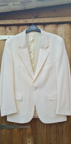 FAB VINTAGE MENS CREAM DINNER JACKET TUX CRUISE CHRISTMAS 40" - Picture 1 of 1