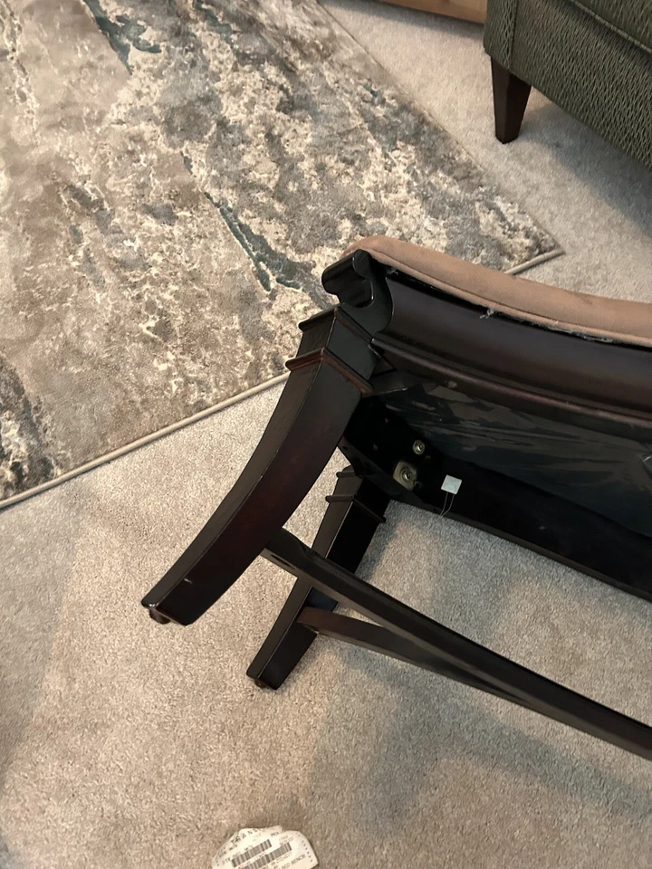 Banco de cama de caoba Foto 3 de 4