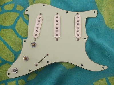 Loaded pickguard Stratocaster Michael Landau SUHR guitar pickups not fender