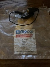 Nos Mopar Under Hood Lamp 1983 - 1994 Chrysler Plymouth Dodge Pn 4224150 Nos Mopar Under Hood Lamp 1983 - 1994 Chrysler Plymouth Dodge Pn 4224150