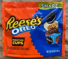 NEW REESE'S OREO MINIATURE CUPS MILK CHOCOLATE & WHITE CREME PEANUT BUTTER CUPS