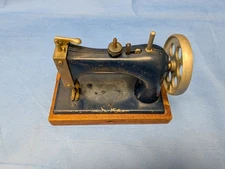 Artcraft Junior Sewing Machine Vintage Blue Metal With Wood Base,Used. Free Ship