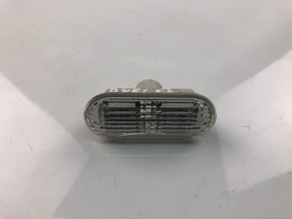 FORD FOCUS II DA, HCP 4M5A-13K309-AA Front Fender Turn Signal 2007 17898918 - Immagine 2 di 4