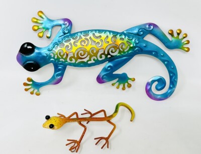 2 Metal Lizard Figurines Embossed Wall Hanging Gecko