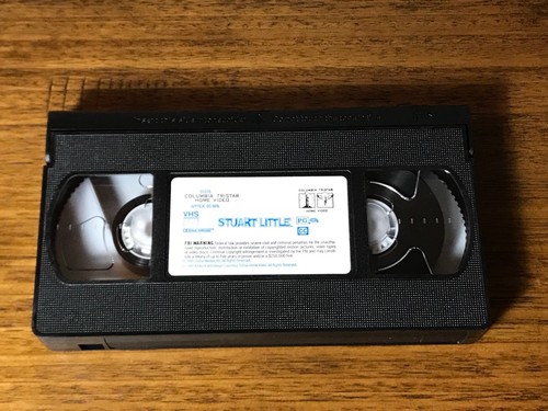 Stuart Little VHS in Clam Shell Case - Picture 4 of 5