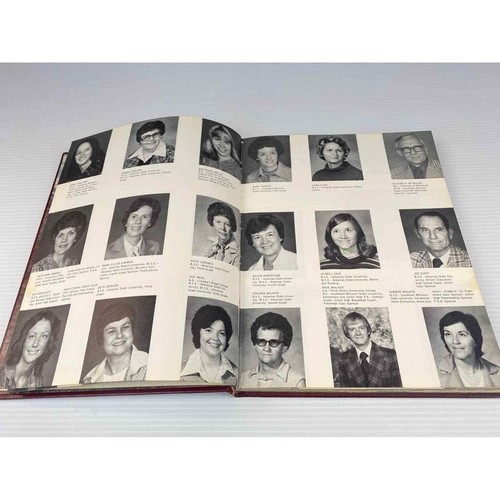 1980 Hornet Nineteen Eighty Holcomb Missouri High School Yearbook - Picture 3 of 9