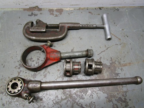 RIDGID PIPE Threader 00-R 12-R WITH HANDLE & 3 Dies 1/2" and 3/4" Cutter 2A - Picture 7 of 7