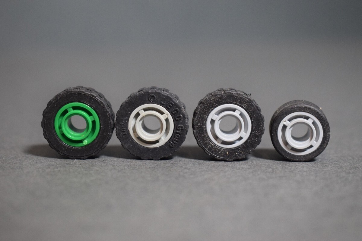 Lego 42610 50951 92409 Technic Hub Black with Tyres Select Colour