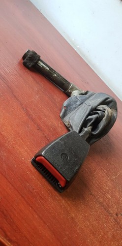 BMW E38 735i 740i E39 523i 528i Sicherheitsgurtaufnahme Teil LINKS VORNE 8150657