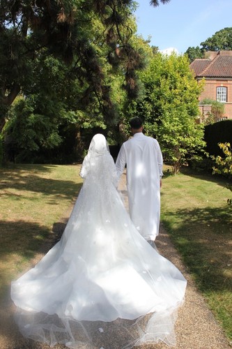 wedding dress - Picture 2 of 5