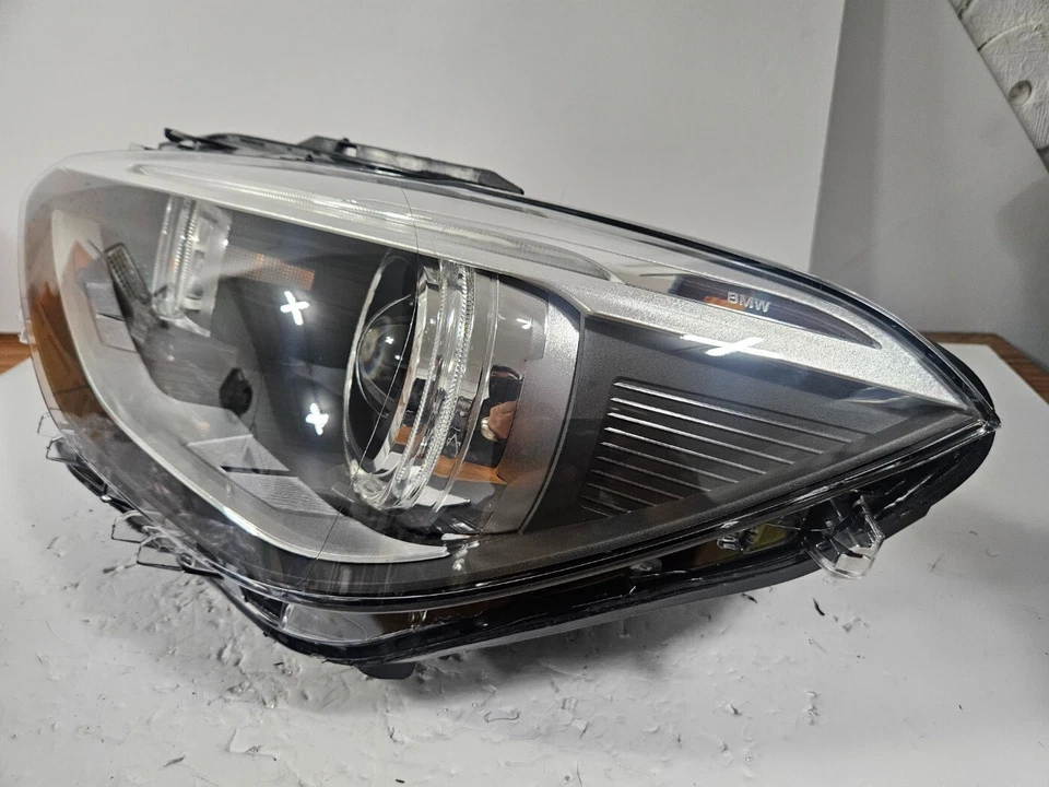 Faro xenón lado izquierdo bmw serie 1 f20 f21 usado original fabricante original 7296913 Foto 2 de 4