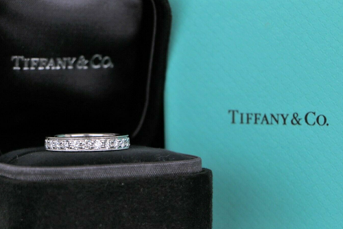 $6,800 Tiffany \u0026 Co 3.2mm Legacy 
