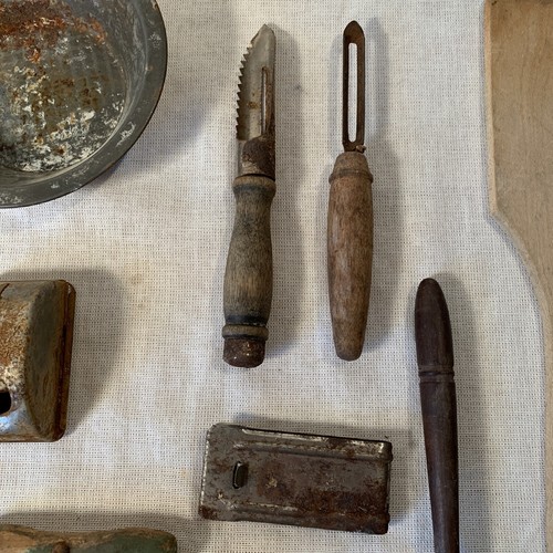 Junk Drawer Lot Vintage Kitchen Items - Picture 7 of 9