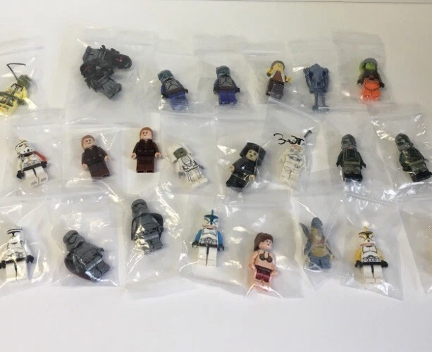 LEGO Lot of 1 Random Star Wars PREMIUM Minifigure Blind Grab Bag