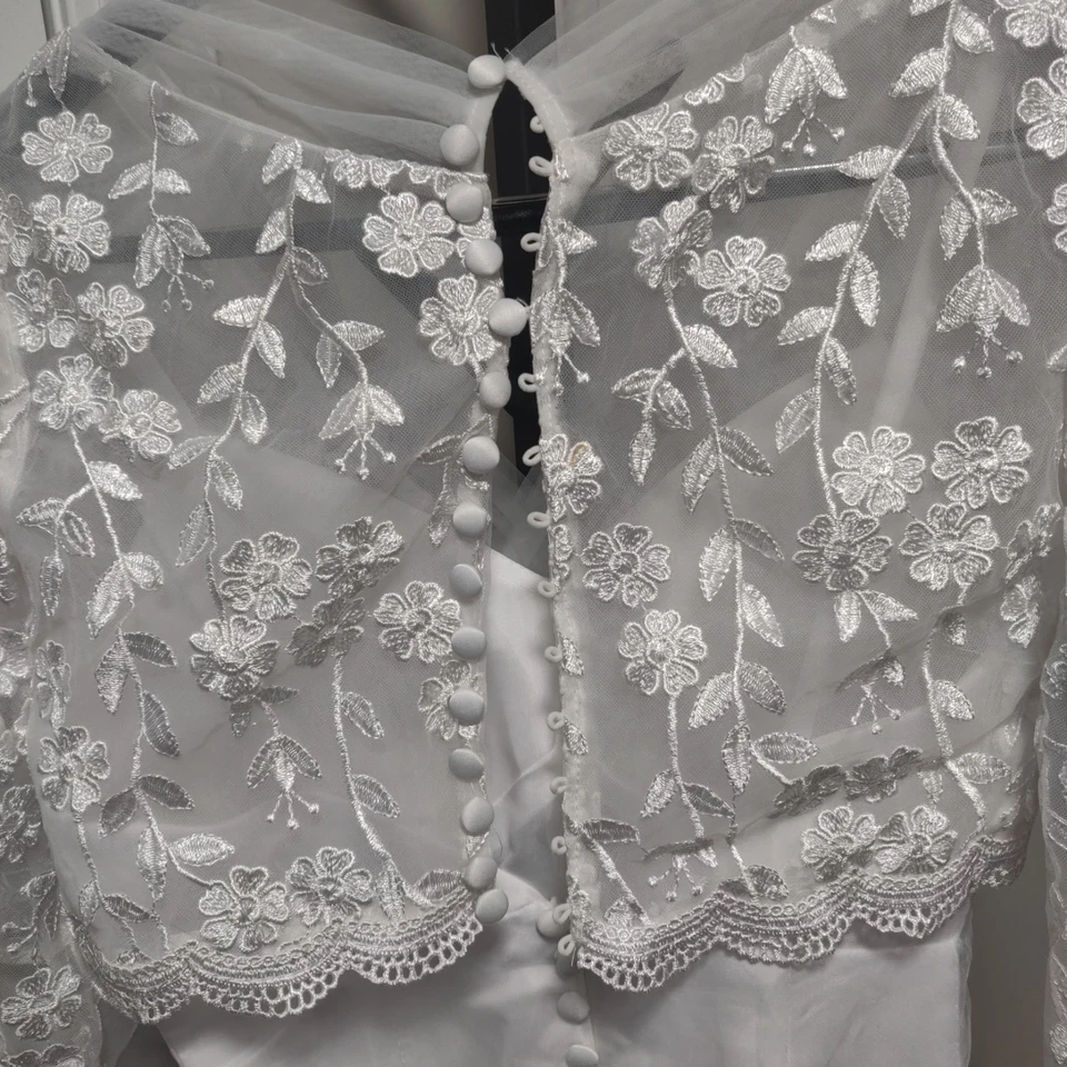 Vestido de novia largo blanco línea A bridas de junio con mangas bolero de encaje floral talla 6 Foto 4 de 4