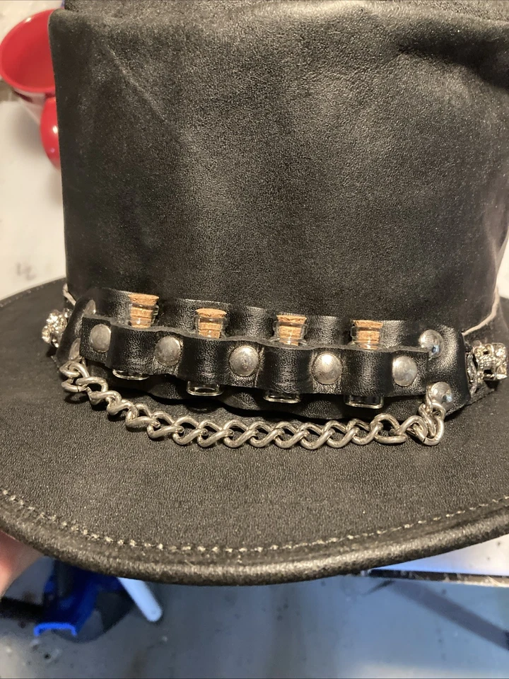 Шляпа доктора из натуральной черной кожи от чумы с бутылками зелья и черепами - Изображение 4 из 4