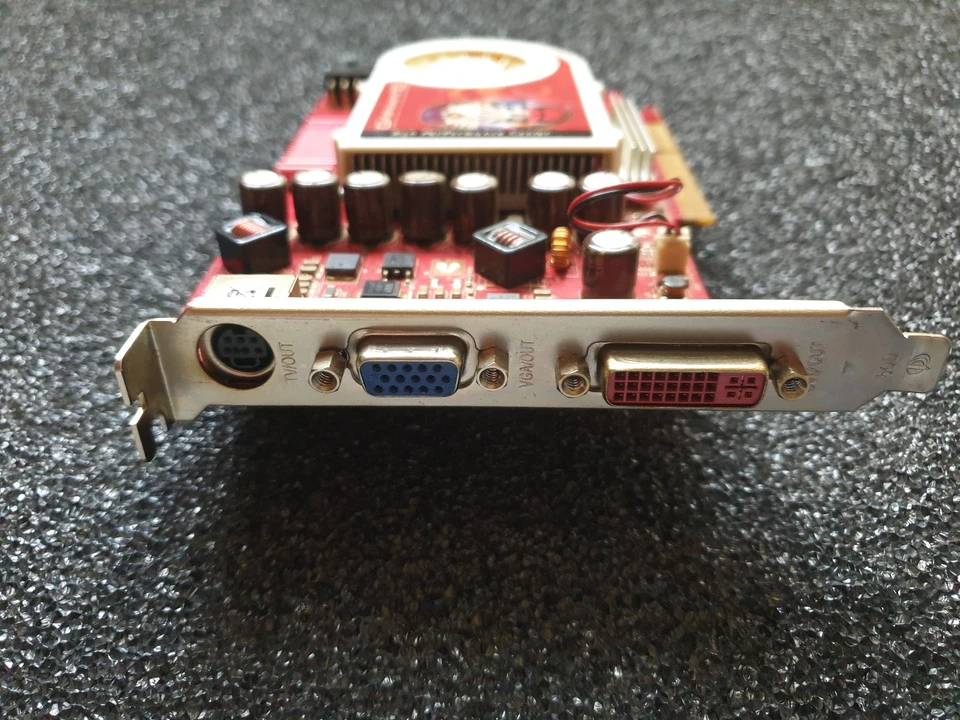 Graphic Card AGP GAINWARD GeForce 7600GS 256MB - Tested & Working! - Image 2 of 4